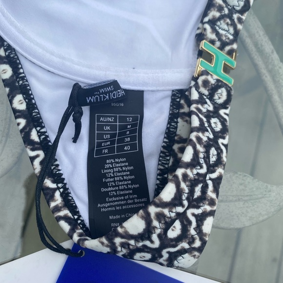 Heidi Klum SWIM Kiss by the Sea Bikini Top - Size 8 - NWT - Retails $95.00 - Picture 6 of 7